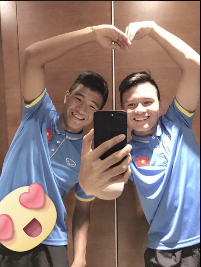 Tiến Dũng - Đức Chinh và các cặp đôi được CĐV U23 Việt Nam ghép nhiệt tình